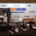 LOTE 077 - 01 LOTE COM VÁRIOS HD’S E MATERIAIS DIVERSOS. (NO ESTADO) ATENÇÃO! FAZER A VISITAÇÃO ANTES DE ARREMATAR, NÃO SABEMOS SE FUNCIONA. LEILÃO NÃO TEM GARANTIA E NEM DEVOLUÇÃO, SUJEITO A POSSÍVEIS AVARIAS VISÍVEIS/OCULTAS E/OU AUSÊNCIA DE COMPONENTES.