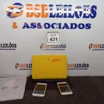 LOTE 431 - 01 TABLET POSITIVO E 02 CELULARES IPHONE COM AVARIA PARA RETIRADA DE PEÇAS. (NO ESTADO) ATENÇÃO! FAZER A VISITAÇÃO ANTES DE ARREMATAR, NÃO SABEMOS SE FUNCIONA. LEILÃO NÃO TEM GARANTIA E NEM DEVOLUÇÃO, SUJEITO A POSSÍVEIS AVARIAS VISÍVEIS/OCULTAS E/OU AUSÊNCIA DE COMPONENTES.