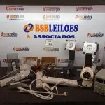 LOTE 184 - 01 LOTE COM TELEFONES FIXO, BASES PARA MONITORES, LUMINÁRIAS DE EMERGÊNCIA E CÂMERA SEM FIO. (NO ESTADO) ATENÇÃO! FAZER A VISITAÇÃO ANTES DE ARREMATAR, NÃO SABEMOS SE FUNCIONA. LEILÃO NÃO TEM GARANTIA E NEM DEVOLUÇÃO, SUJEITO A POSSÍVEIS AVARIAS VISÍVEIS/OCULTAS E/OU AUSÊNCIA DE COMPONENTES.