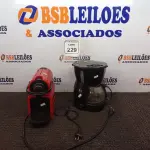 LOTE 229 - 02 CAFETEIRAS DIVERSAS DE CAPSULA. (NO ESTADO) ATENÇÃO! FAZER A VISITAÇÃO ANTES DE ARREMATAR, NÃO SABEMOS SE FUNCIONA. LEILÃO NÃO TEM GARANTIA E NEM DEVOLUÇÃO, SUJEITO A POSSÍVEIS AVARIAS VISÍVEIS/OCULTAS E/OU AUSÊNCIA DE COMPONENTES.