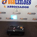LOTE 039 - 01 PROJETOR MULTI MIDEA MARCA LG. (NO ESTADO) ATENÇÃO! FAZER A VISITAÇÃO ANTES DE ARREMATAR, NÃO SABEMOS SE FUNCIONA. LEILÃO NÃO TEM GARANTIA E NEM DEVOLUÇÃO, SUJEITO A POSSÍVEIS AVARIAS VISÍVEIS/OCULTAS E/OU AUSÊNCIA DE COMPONENTES.