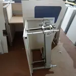 LOTE 457 - 02 MESAS COM REGULAGEM DE ALTURA MANUAL E 3 LATERAIS EM MADEIRA PRA BAIA. (NO ESTADO) ATENÇÃO! FAZER A VISITAÇÃO ANTES DE ARREMATAR, NÃO SABEMOS SE FUNCIONA. LEILÃO NÃO TEM GARANTIA E NEM DEVOLUÇÃO, SUJEITO A POSSÍVEIS AVARIAS VISÍVEIS/OCULTAS E/OU AUSÊNCIA DE COMPONENTES.