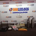 LOTE 051 - 04 HD’S, 03 MINIS CPU, 04 LEITURAS DE CD E 01 ROTEADOR D-LINK. (NO ESTADO) ATENÇÃO! FAZER A VISITAÇÃO ANTES DE ARREMATAR, NÃO SABEMOS SE FUNCIONA. LEILÃO NÃO TEM GARANTIA E NEM DEVOLUÇÃO, SUJEITO A POSSÍVEIS AVARIAS VISÍVEIS/OCULTAS E/OU AUSÊNCIA DE COMPONENTES.