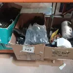 LOTE 124 - 01 LOTE COM TECLADOS E ELETRÔNICOS DIVERSOS. (NO ESTADO) ATENÇÃO! FAZER A VISITAÇÃO ANTES DE ARREMATAR, NÃO SABEMOS SE FUNCIONA. LEILÃO NÃO TEM GARANTIA E NEM DEVOLUÇÃO, SUJEITO A POSSÍVEIS AVARIAS VISÍVEIS/OCULTAS E/OU AUSÊNCIA DE COMPONENTES.
