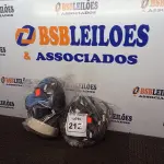 LOTE 212 - 01 LOTE COM FONES DE OUVIDO DIVERSOS. (NO ESTADO) ATENÇÃO! FAZER A VISITAÇÃO ANTES DE ARREMATAR, NÃO SABEMOS SE FUNCIONA. LEILÃO NÃO TEM GARANTIA E NEM DEVOLUÇÃO, SUJEITO A POSSÍVEIS AVARIAS VISÍVEIS/OCULTAS E/OU AUSÊNCIA DE COMPONENTES.