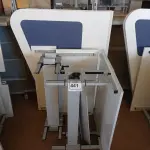 LOTE 441 - 02 MESAS COM REGULAGEM DE ALTURA MANUAL E 3 LATERAIS EM MADEIRA PRA BAIA. (NO ESTADO) ATENÇÃO! FAZER A VISITAÇÃO ANTES DE ARREMATAR, NÃO SABEMOS SE FUNCIONA. LEILÃO NÃO TEM GARANTIA E NEM DEVOLUÇÃO, SUJEITO A POSSÍVEIS AVARIAS VISÍVEIS/OCULTAS E/OU AUSÊNCIA DE COMPONENTES.