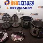 LOTE 096 - 02 PANELAS DE PRESSÃO, 01 OMELETEIRA E 01 MÁQUINA DE CUPCAKE COM AVARIAS.  (NO ESTADO) ATENÇÃO! FAZER A VISITAÇÃO ANTES DE ARREMATAR, NÃO SABEMOS SE FUNCIONA. LEILÃO NÃO TEM GARANTIA E NEM DEVOLUÇÃO, SUJEITO A POSSÍVEIS AVARIAS VISÍVEIS/OCULTAS E/OU AUSÊNCIA DE COMPONENTES.