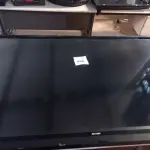 LOTE 486 - 01 MONITOR  70” PARA RETIRADA DE PEÇAS. (NO ESTADO) ATENÇÃO! FAZER A VISITAÇÃO ANTES DE ARREMATAR, NÃO SABEMOS SE FUNCIONA. LEILÃO NÃO TEM GARANTIA E NEM DEVOLUÇÃO, SUJEITO A POSSÍVEIS AVARIAS VISÍVEIS/OCULTAS E/OU AUSÊNCIA DE COMPONENTES.