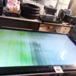 LOTE 486 - 01 MONITOR  70” PARA RETIRADA DE PEÇAS. (NO ESTADO) ATENÇÃO! FAZER A VISITAÇÃO ANTES DE ARREMATAR, NÃO SABEMOS SE FUNCIONA. LEILÃO NÃO TEM GARANTIA E NEM DEVOLUÇÃO, SUJEITO A POSSÍVEIS AVARIAS VISÍVEIS/OCULTAS E/OU AUSÊNCIA DE COMPONENTES.