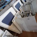 LOTE 438 - 02 MESAS COM REGULAGEM DE ALTURA MANUAL E 3 LATERAIS EM MADEIRA PRA BAIA. (NO ESTADO) ATENÇÃO! FAZER A VISITAÇÃO ANTES DE ARREMATAR, NÃO SABEMOS SE FUNCIONA. LEILÃO NÃO TEM GARANTIA E NEM DEVOLUÇÃO, SUJEITO A POSSÍVEIS AVARIAS VISÍVEIS/OCULTAS E/OU AUSÊNCIA DE COMPONENTES.