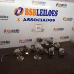 LOTE 219 - 10 CÂMERAS DE SEGURANÇA. (NO ESTADO) ATENÇÃO! FAZER A VISITAÇÃO ANTES DE ARREMATAR, NÃO SABEMOS SE FUNCIONA. LEILÃO NÃO TEM GARANTIA E NEM DEVOLUÇÃO, SUJEITO A POSSÍVEIS AVARIAS VISÍVEIS/OCULTAS E/OU AUSÊNCIA DE COMPONENTES.