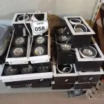 LOTE 058 - 01 LOTE COM LUMINÁRIAS DE EMBUTIR. (NO ESTADO) ATENÇÃO! FAZER A VISITAÇÃO ANTES DE ARREMATAR, NÃO SABEMOS SE FUNCIONA. LEILÃO NÃO TEM GARANTIA E NEM DEVOLUÇÃO, SUJEITO A POSSÍVEIS AVARIAS VISÍVEIS/OCULTAS E/OU AUSÊNCIA DE COMPONENTES.