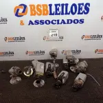 LOTE 219 - 10 CÂMERAS DE SEGURANÇA. (NO ESTADO) ATENÇÃO! FAZER A VISITAÇÃO ANTES DE ARREMATAR, NÃO SABEMOS SE FUNCIONA. LEILÃO NÃO TEM GARANTIA E NEM DEVOLUÇÃO, SUJEITO A POSSÍVEIS AVARIAS VISÍVEIS/OCULTAS E/OU AUSÊNCIA DE COMPONENTES.