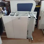 LOTE 462 - 02 MESAS COM REGULAGEM DE ALTURA MANUAL E 3 LATERAIS EM MADEIRA PRA BAIA. (NO ESTADO) ATENÇÃO! FAZER A VISITAÇÃO ANTES DE ARREMATAR, NÃO SABEMOS SE FUNCIONA. LEILÃO NÃO TEM GARANTIA E NEM DEVOLUÇÃO, SUJEITO A POSSÍVEIS AVARIAS VISÍVEIS/OCULTAS E/OU AUSÊNCIA DE COMPONENTES.