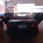 LOTE 485 - 01 TOYOTA COROLLA XLI16VVT A GASOLINA; ANO 2005/2005 NA COR PRETA.VIDROS TRASEIROS NÃO FUNCIONA. (MULTA DE 84,00) (NO ESTADO)