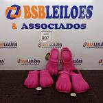 LOTE 007 - 02 PARES DE SANDÁLIA MODELO CROCS MONSTER TAMANHO J2/3 NA COR ROSA E 01 PAR DE SANDÁLIA MODELO CROCS MONSTER TAMANHO C13/J1. (NOVAS) (NO ESTADO) ATENÇÃO! FAZER A VISITAÇÃO ANTES DE ARREMATAR, NÃO SABEMOS SE FUNCIONA. LEILÃO NÃO TEM GARANTIA E NEM DEVOLUÇÃO, SUJEITO A POSSÍVEIS AVARIAS VISÍVEIS/OCULTAS E/OU AUSÊNCIA DE COMPONENTES.