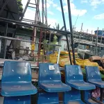 LOTE 437 - 01 LONGARINA 5 LUGARES NA COR AZUL. (NO ESTADO) ATENÇÃO! FAZER A VISITAÇÃO ANTES DE ARREMATAR, NÃO SABEMOS SE FUNCIONA. LEILÃO NÃO TEM GARANTIA E NEM DEVOLUÇÃO, SUJEITO A POSSÍVEIS AVARIAS VISÍVEIS/OCULTAS E/OU AUSÊNCIA DE COMPONENTES.