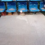 LOTE 439 - 01 LONGARINA 5 LUGARES NA COR AZUL. (NO ESTADO) ATENÇÃO! FAZER A VISITAÇÃO ANTES DE ARREMATAR, NÃO SABEMOS SE FUNCIONA. LEILÃO NÃO TEM GARANTIA E NEM DEVOLUÇÃO, SUJEITO A POSSÍVEIS AVARIAS VISÍVEIS/OCULTAS E/OU AUSÊNCIA DE COMPONENTES.