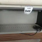 LOTE 049 - 01 ARMÁRIO SUSPENSO. (NO ESTADO EM QUE SE ENCONTRA. SUJEITO A AVARIAS OCULTAS/VISÍVEIS.)