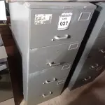 LOTE 027 - 01 COFRE. (NO ESTADO EM QUE SE ENCONTRA. SUJEITO A AVARIAS OCULTAS/VISÍVEIS.) BJ7373J