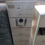LOTE 038 - 01 COFRE. (NO ESTADO EM QUE SE ENCONTRA. SUJEITO A AVARIAS OCULTAS/VISÍVEIS.) BH1442R