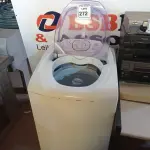 LOTE 272 - 01 MÁQUINA DE LAVA-ROUPAS ELECTROLUX 8,5KG 22VOLTS. (NO ESTADO) ATENÇÃO! FAZER A VISITAÇÃO ANTES DE ARREMATAR, NÃO SABEMOS SE FUNCIONA. LEILÃO NÃO TEM GARANTIA E NEM DEVOLUÇÃO, SUJEITO A POSSÍVEIS AVARIAS VISÍVEIS/OCULTAS E/OU AUSÊNCIA DE COMPONENTES.