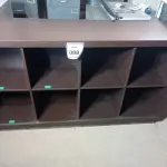 LOTE 088 - 01 RACK EM MADEIRA. (NO ESTADO EM QUE SE ENCONTRA. SUJEITO A AVARIAS OCULTAS/VISÍVEIS.)