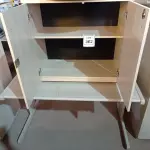 LOTE 362 - 01 ARMÁRIO EM MADEIRA PARA ESCRITÓRIO E 01 MESA EM MADEIRA PARA ESCRITÓRIO. (NO ESTADO) ATENÇÃO! FAZER A VISITAÇÃO ANTES DE ARREMATAR, NÃO SABEMOS SE FUNCIONA. LEILÃO NÃO TEM GARANTIA E NEM DEVOLUÇÃO, SUJEITO A POSSÍVEIS AVARIAS VISÍVEIS/OCULTAS E/OU AUSÊNCIA DE COMPONENTES.