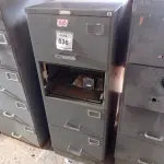 LOTE 036 - 01 COFRE. (NO ESTADO EM QUE SE ENCONTRA. SUJEITO A AVARIAS OCULTAS/VISÍVEIS.) BH1465V