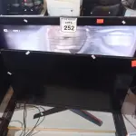 LOTE 252 - 01 TV LG 32” E 01 TV SONY 40 “. PARA RETIRADA DE PEÇAS. (NO ESTADO) ATENÇÃO! FAZER A VISITAÇÃO ANTES DE ARREMATAR, NÃO SABEMOS SE FUNCIONA. LEILÃO NÃO TEM GARANTIA E NEM DEVOLUÇÃO, SUJEITO A POSSÍVEIS AVARIAS VISÍVEIS/OCULTAS E/OU AUSÊNCIA DE COMPONENTES.