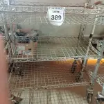 LOTE 389 - 01 CARRINHO PARA SERVIÇO CROMADO. (NO ESTADO) ATENÇÃO! FAZER A VISITAÇÃO ANTES DE ARREMATAR, NÃO SABEMOS SE FUNCIONA. LEILÃO NÃO TEM GARANTIA E NEM DEVOLUÇÃO, SUJEITO A POSSÍVEIS AVARIAS VISÍVEIS/OCULTAS E/OU AUSÊNCIA DE COMPONENTES.
