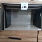 LOTE 046 - 01 ARMÁRIO SUSPENSO. (NO ESTADO EM QUE SE ENCONTRA. SUJEITO A AVARIAS OCULTAS/VISÍVEIS.)