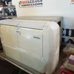 LOTE 279 - 01 AR-CONDICIONADO SPRINGER (NÃO SABEMOS OS BTUS). (NO ESTADO) ATENÇÃO! FAZER A VISITAÇÃO ANTES DE ARREMATAR, NÃO SABEMOS SE FUNCIONA. LEILÃO NÃO TEM GARANTIA E NEM DEVOLUÇÃO, SUJEITO A POSSÍVEIS AVARIAS VISÍVEIS/OCULTAS E/OU AUSÊNCIA DE COMPONENTES.