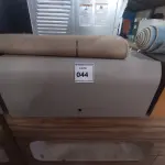 LOTE 044 - 01 ARMÁRIO SUSPENSO EM AÇO. (NO ESTADO EM QUE SE ENCONTRA. SUJEITO A AVARIAS OCULTAS/VISÍVEIS.)