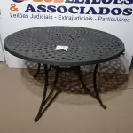 LOTE 012 - 01 GARDEN TABLE. (MESA DE JARDIM) (NO ESTADO EM QUE SE ENCONTRA. SUJEITO A AVARIAS OCULTAS/VISÍVEIS.) BH1670G