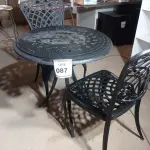 LOTE 087 - 02 GARDEN CHAIR. (CADEIRAS DE JARDIM) E 01 GARDEN IRON TABLE (MESA DE FERRO DE JARDIM) (NO ESTADO EM QUE SE ENCONTRA. SUJEITO A AVARIAS OCULTAS/VISÍVEIS.) AV9410R/ AV9419E/ AV9419G
