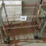 01 CARRINHO PARA SERVIÇO CROMADO. (NO ESTADO) ATENÇÃO! FAZER A VISITAÇÃO ANTES DE ARREMATAR, NÃO SABEMOS SE FUNCIONA. LEILÃO NÃO TEM GARANTIA E NEM DEVOLUÇÃO, SUJEITO A POSSÍVEIS AVARIAS VISÍVEIS/OCULTAS E/OU AUSÊNCIA DE COMPONENTES.