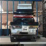 LOTE 284 - 01 LOTE COM APARELHOS DE VHS E DVD’S DIVERSOS MODELOS. (NO ESTADO) ATENÇÃO! FAZER A VISITAÇÃO ANTES DE ARREMATAR, NÃO SABEMOS SE FUNCIONA. LEILÃO NÃO TEM GARANTIA E NEM DEVOLUÇÃO, SUJEITO A POSSÍVEIS AVARIAS VISÍVEIS/OCULTAS E/OU AUSÊNCIA DE COMPONENTES.
