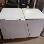 LOTE 336 - 01 FREEZER HORIZONTAL 2 TAMPAS 220VOLTS. (NO ESTADO) ATENÇÃO! FAZER A VISITAÇÃO ANTES DE ARREMATAR, NÃO SABEMOS SE FUNCIONA. LEILÃO NÃO TEM GARANTIA E NEM DEVOLUÇÃO, SUJEITO A POSSÍVEIS AVARIAS VISÍVEIS/OCULTAS E/OU AUSÊNCIA DE COMPONENTES.