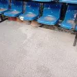 LOTE 439 - 01 LONGARINA 5 LUGARES NA COR AZUL. (NO ESTADO) ATENÇÃO! FAZER A VISITAÇÃO ANTES DE ARREMATAR, NÃO SABEMOS SE FUNCIONA. LEILÃO NÃO TEM GARANTIA E NEM DEVOLUÇÃO, SUJEITO A POSSÍVEIS AVARIAS VISÍVEIS/OCULTAS E/OU AUSÊNCIA DE COMPONENTES.