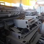LOTE 121 - 01 PALETE DE MÓVEIS MODULARES. (PALETE NÃO INCLUSO). (NO ESTADO EM QUE SE ENCONTRA. SUJEITO A AVARIAS OCULTAS/VISÍVEIS.)