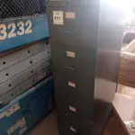 LOTE 111 - 01 ARQUIVO METAL COM 05 GAVETAS. (NO ESTADO EM QUE SE ENCONTRA. SUJEITO A AVARIAS OCULTAS/VISÍVEIS.)