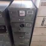 LOTE 037 - 01 COFRE (NO ESTADO EM QUE SE ENCONTRA. SUJEITO A AVARIAS OCULTAS/VISÍVEIS.) BH1466A