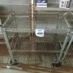 LOTE 400 - 01 CARRINHO PARA SERVIÇO CROMADO. (NO ESTADO) ATENÇÃO! FAZER A VISITAÇÃO ANTES DE ARREMATAR, NÃO SABEMOS SE FUNCIONA. LEILÃO NÃO TEM GARANTIA E NEM DEVOLUÇÃO, SUJEITO A POSSÍVEIS AVARIAS VISÍVEIS/OCULTAS E/OU AUSÊNCIA DE COMPONENTES.