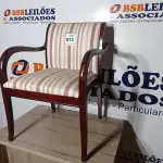 LOTE 013 - 01 CADEIRA ACENTO LISTRADO. (NO ESTADO EM QUE SE ENCONTRA. SUJEITO A AVARIAS OCULTAS/VISÍVEIS.)