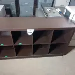 LOTE 088 - 01 RACK EM MADEIRA. (NO ESTADO EM QUE SE ENCONTRA. SUJEITO A AVARIAS OCULTAS/VISÍVEIS.)