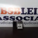 LOTE 436 - 01 IPHONE CD0004208535. (NO ESTADO EM QUE SE ENCONTRA. SUJEITO A AVARIAS OCULTAS/VISÍVEIS.)