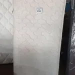 LOTE 418 - 01 MATTRESS TWIN E 01 BOX TWIN. (NO ESTADO EM QUE SE ENCONTRA. SUJEITO A AVARIAS OCULTAS/VISÍVEIS.) BF8513G/ BJ7391M