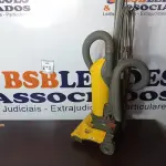 LOTE 212 - 01 ASPIRADOR DE PÓ LIGHT SPEED 110V (VACUUM CLEANER). (NO ESTADO EM QUE SE ENCONTRA. SUJEITO A AVARIAS OCULTAS/VISÍVEIS.) AV9669J