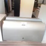 LOTE 409 - 01 ARMÁRIO EM AÇO SUSPENSO. (NO ESTADO EM QUE SE ENCONTRA. SUJEITO A AVARIAS OCULTAS/VISÍVEIS.)